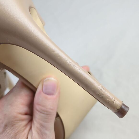 For Kitty Rescue! Guess Laser Cut Stilettos - Picture 15 of 16